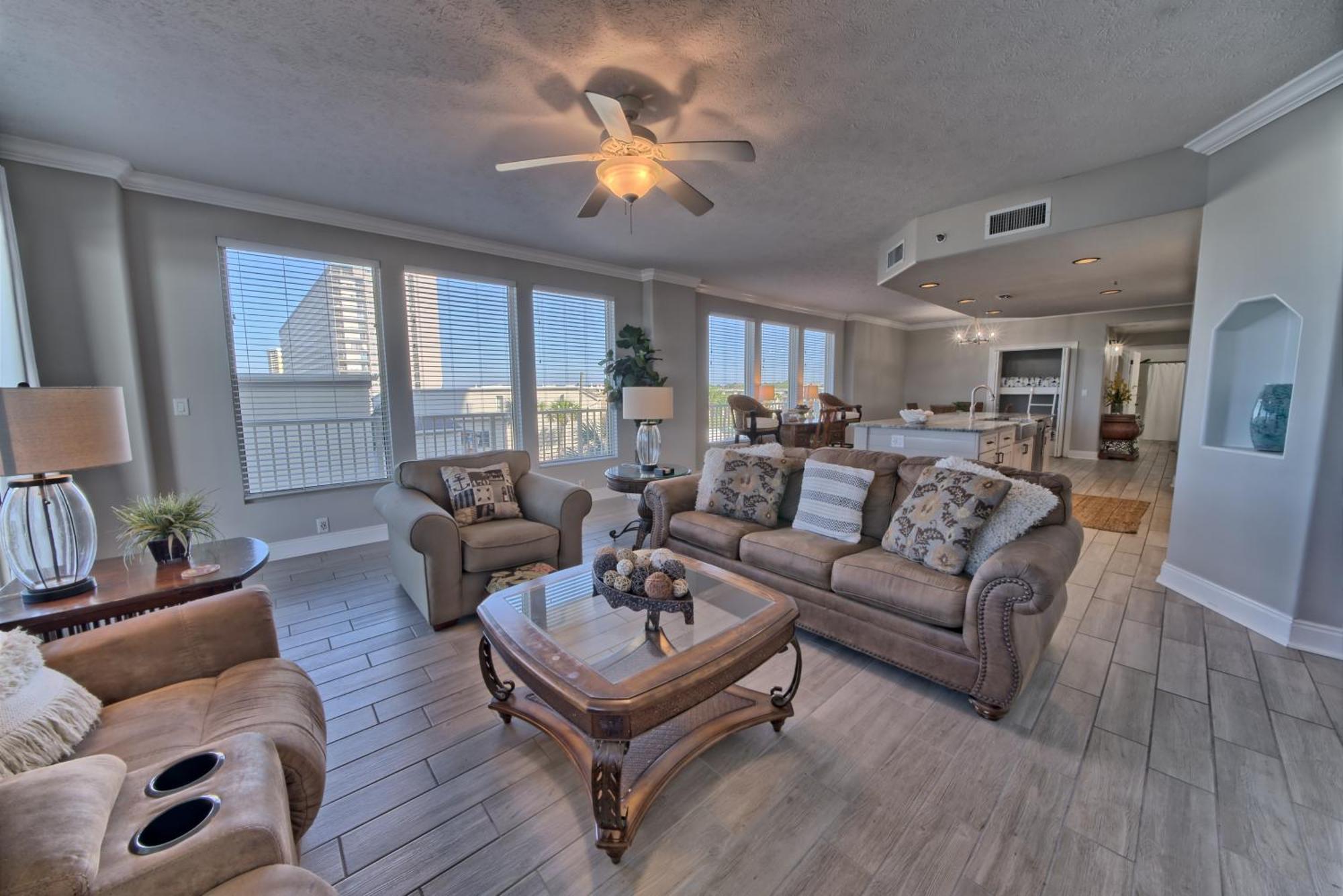 Modern Oceanfront Retreat, Spacious Balcony - 0207 Apartment Panama City Beach