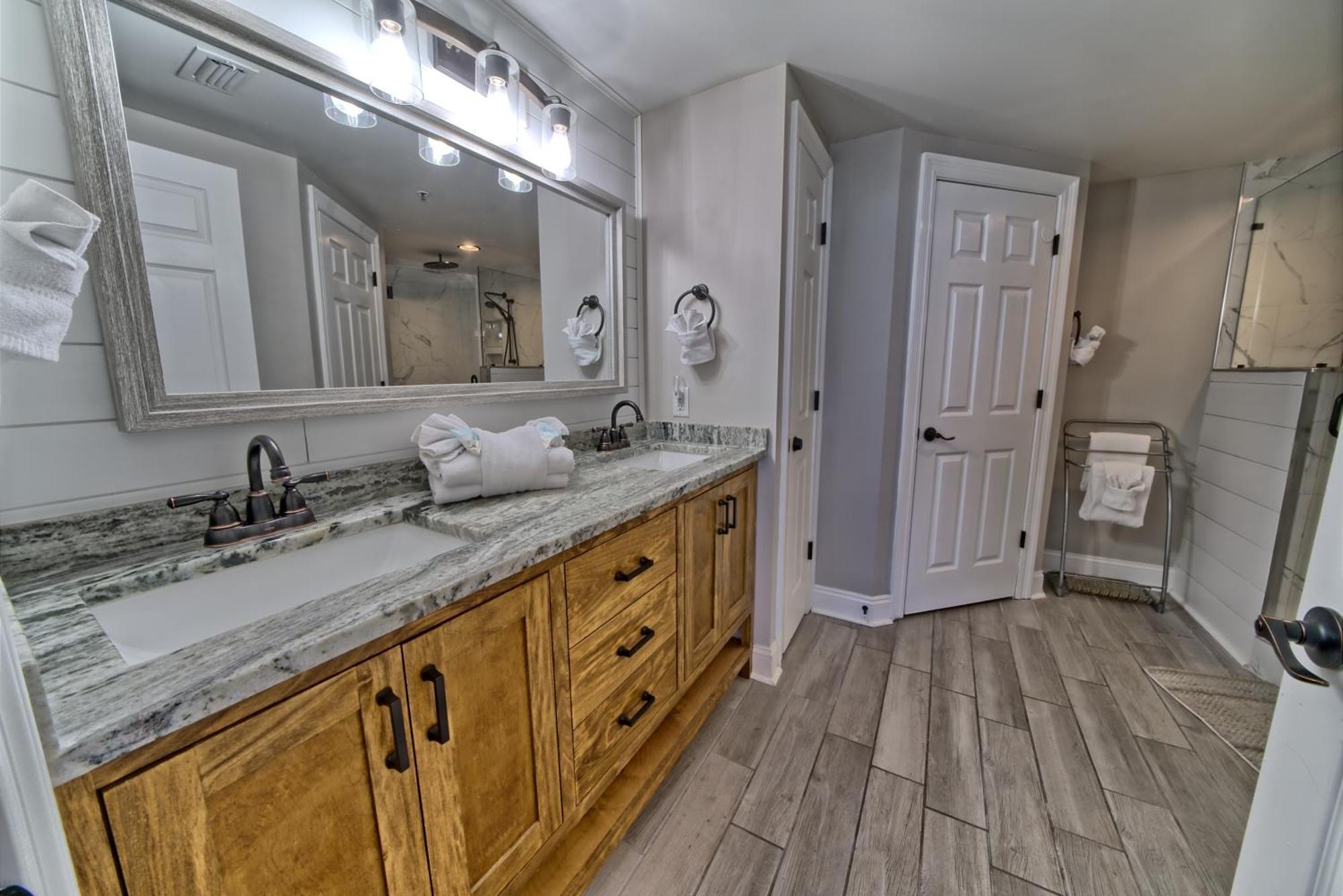 Modern Oceanfront Retreat, Spacious Balcony - 0207 Apartment Panama City Beach