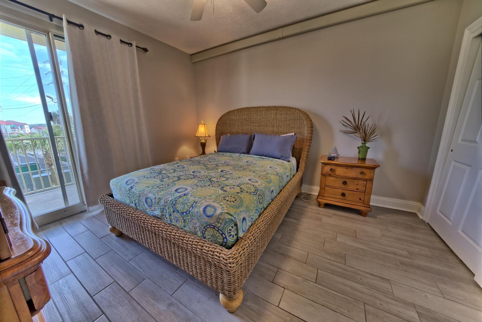 Modern Oceanfront Retreat, Spacious Balcony - 0207 *