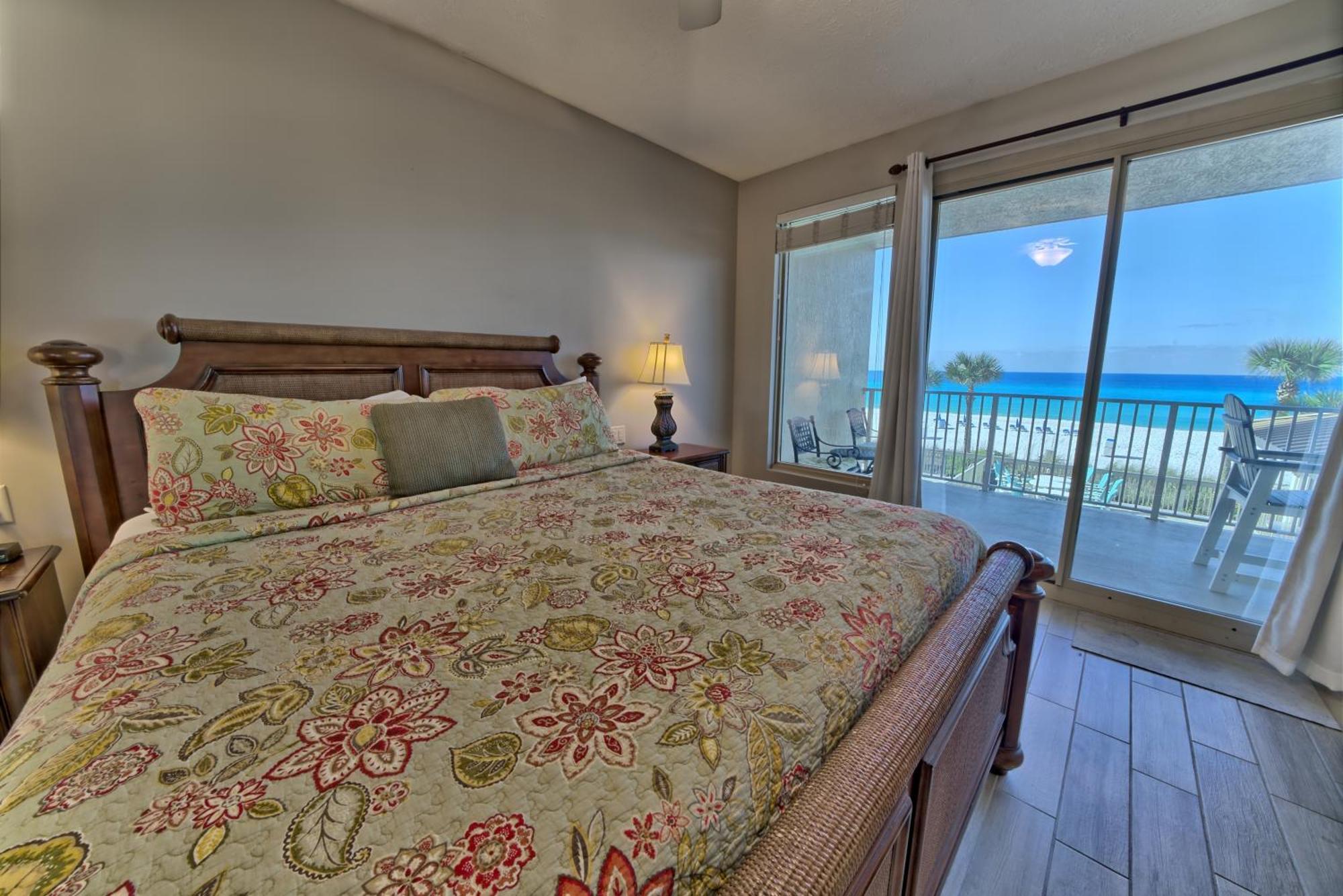 Modern Oceanfront Retreat, Spacious Balcony - 0207 Apartment *