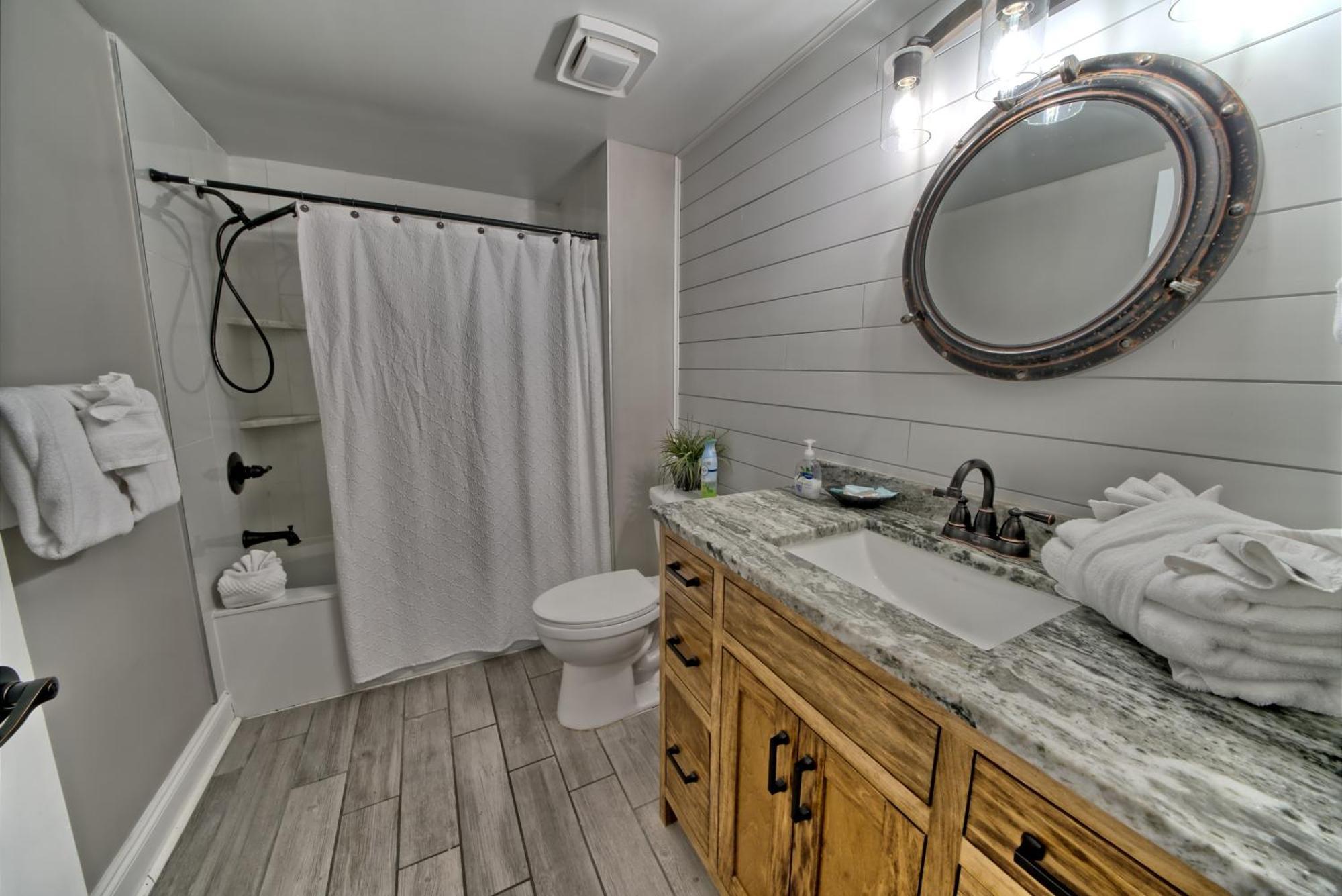 Modern Oceanfront Retreat, Spacious Balcony - 0207 Apartment Panama City Beach