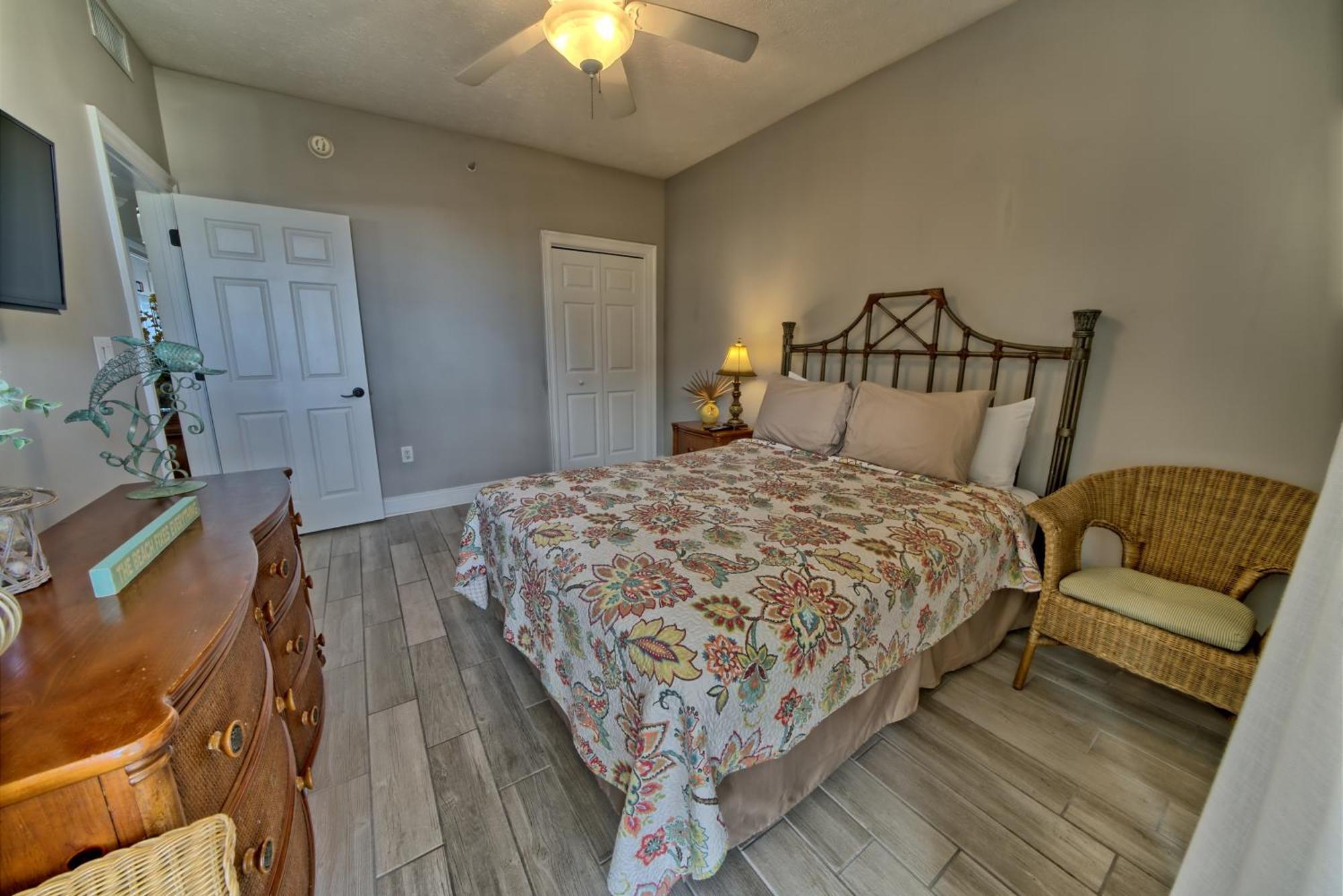 Modern Oceanfront Retreat, Spacious Balcony - 0207 Apartment Panama City Beach