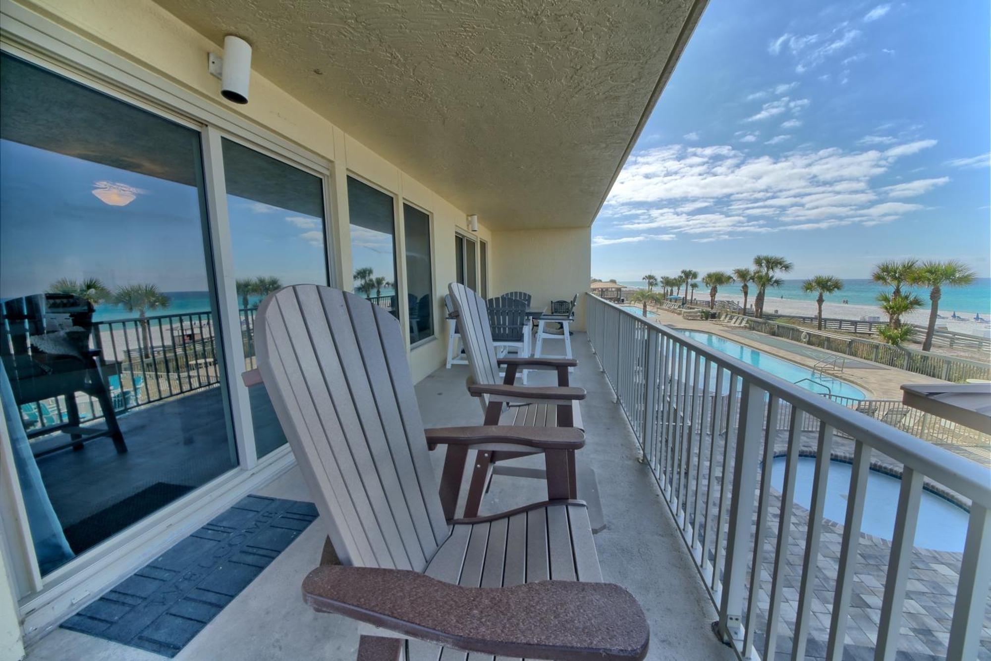 Modern Oceanfront Retreat, Spacious Balcony - 0207 Apartment Panama City Beach